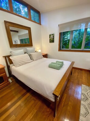Queen bed