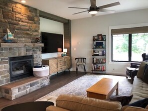 Living Room - Living Room with gas fireplace