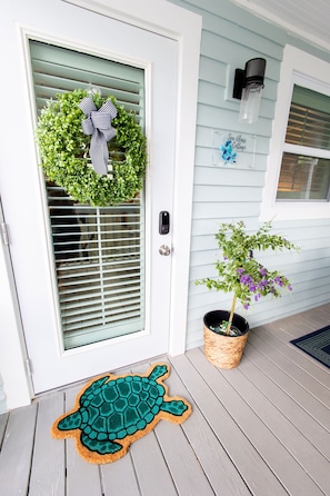 Front door of Sea Glass Cottage