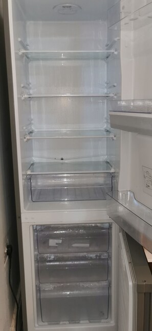 full size fridge freezer