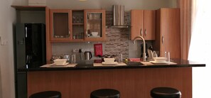 fully equipped kitchen
