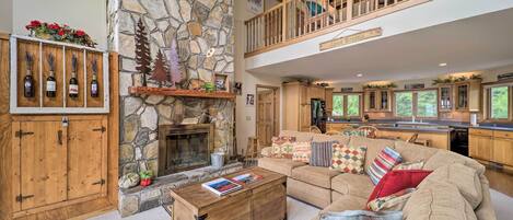 Spruce Pine Vacation Rental | 3BR | 2BA | Stairs Required to Access