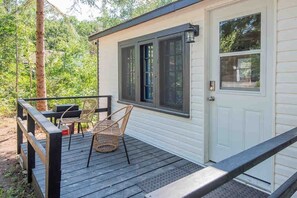 Front porch sitting area