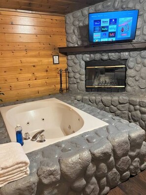 Love the small place with a jetted hot tub in the corner