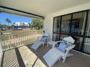Pina Colada - Relaxing verandah chairs