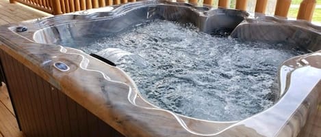 4 person  hot tub