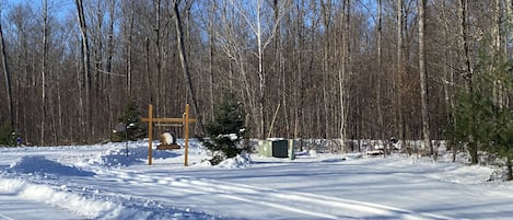 Entrance to cottage (turn at Indian head)