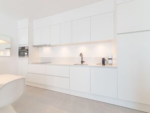 Tap, Cabinetry, Countertop, Plumbing Fixture, Sink, Wood, House, Building, Kitchen