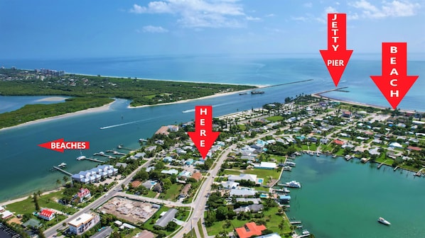 Ideal location at the top of Hutchinson Island… walk or bike to beach & dining! 