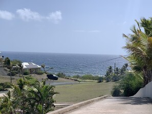 Vista para praia/oceano