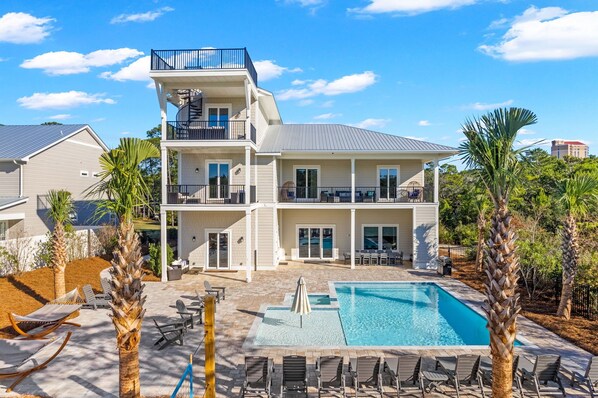 Come to Sky’s Oasis and relax in your private oasis!