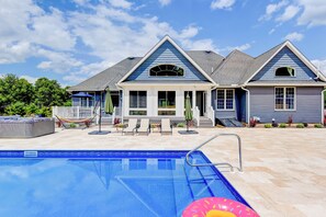 16'x32' Inground heated pool open through end of November. 