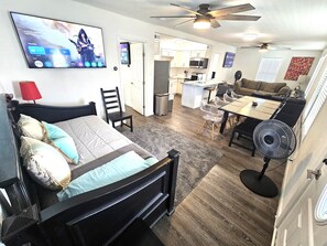 The 2nd living area has a very study daybed that has 2 twin mattresses.