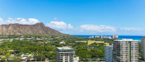 Diamond Head & Ocean Views