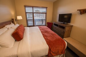 Bedrooms may contain king or queen sized beds.