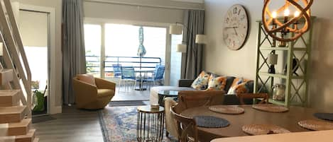 Welcome to the beach at The Boardwalk, a beautifully renovated 2/2 condo 