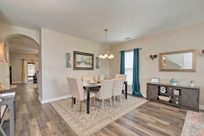 Dining Area | Dishware Provided | Main Level | High Chair