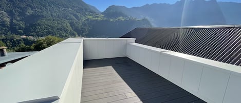 Blick von der Terrasse in Richtung Oetz