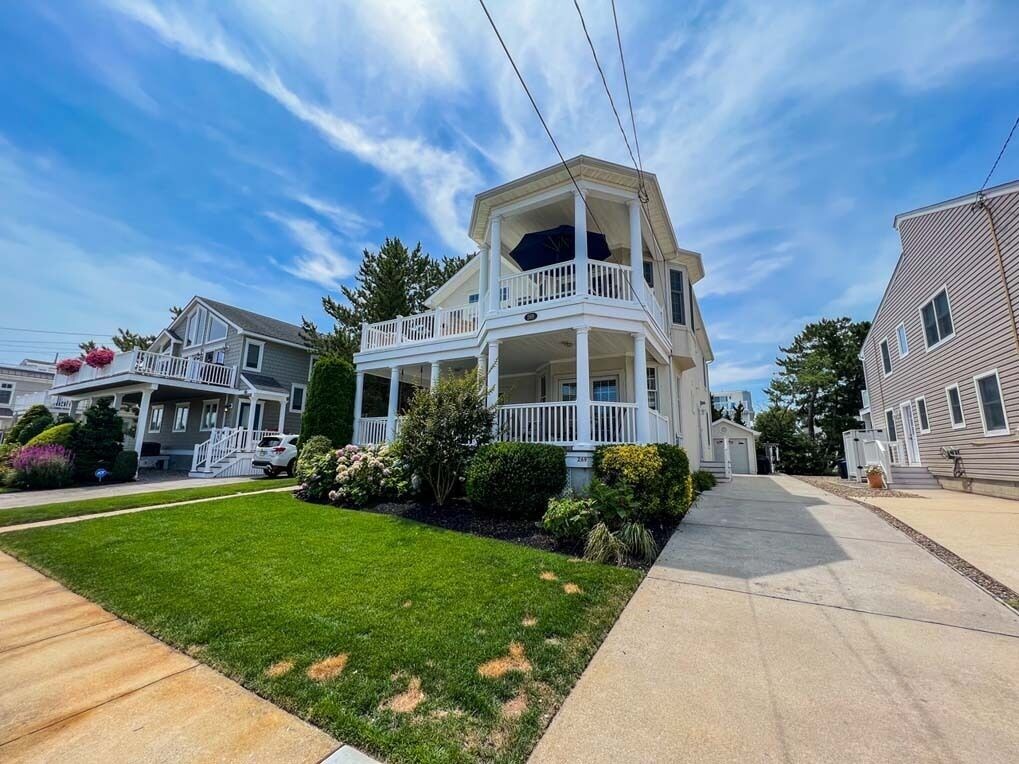 to your stone harbor summer Retreat! This 6 bedroom 3.5