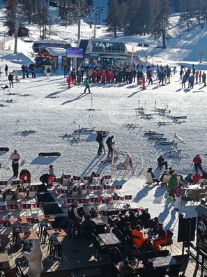 Snow and ski sports