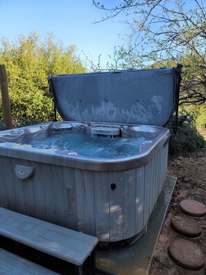 private use hot tub with amazing Sierra views