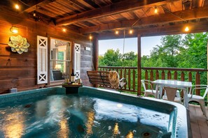 Private Hot Tub | Covered Deck | 1st Floor
