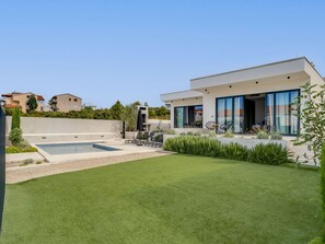 Plante, Ciel, Propriété, Bâtiment, Lot Terre, Arbre, Maison, Herbe, Immobilier, Fenêtre