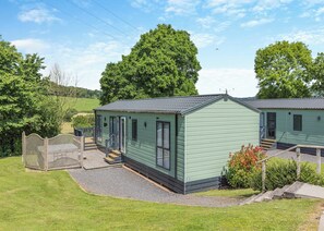 Typical | Symphony 2 Pet - Andrewshayes Orchard Retreat, Axminster