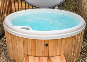 Sunset VIP - Laxfield Lodges, Laxfield, Nr Woodbridge