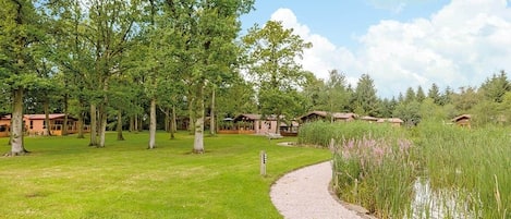 Ladera Retreat Lodges, Eaton, Congleton