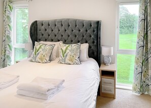 Field View 1 - Athelington Hall Farm Lodges, Horham, Eye