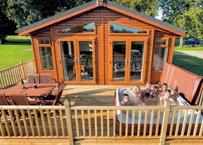 Field View 2 - Athelington Hall Farm Lodges, Horham, Eye