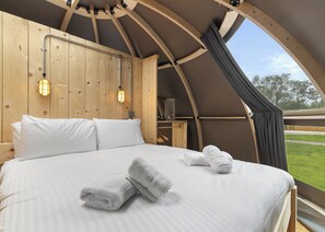 Stargazer 1 (Sleeps 4) - Celtic Escapes, Narberth