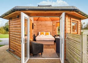 Octi-Lodge Mini Spa - Green Meadows Park, Fitling, Nr Hornsea