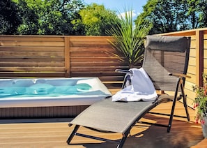Bain à remous extérieur