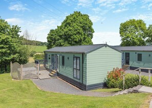 Typical | Symphony 2 VIP - Andrewshayes Orchard Retreat, Axminster