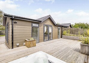 Aspen Lodge - Ladera Retreat Lodges, Eaton, Congleton
