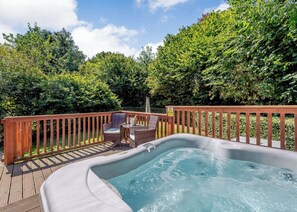Dymock Spa - Ford Farm Lodges, Kilcot, Newent
