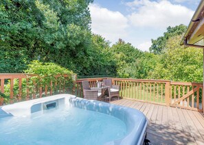 Dymock Spa - Ford Farm Lodges, Kilcot, Newent