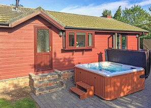 Holly Lodge