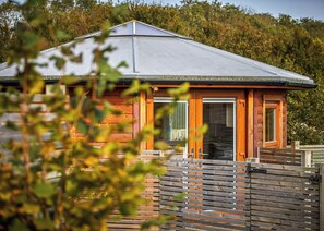 Octi-Lodge Mini Spa Pet - Green Meadows Park, Fitling, Nr Hornsea