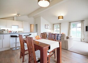 Gwenver - Caddy’s Corner Lodges, Carnmenellis, Nr Falmouth