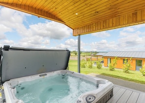 Autograph 2 Bed - Knights Lodges, Bretby, Derbyshire