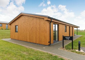Autograph 2 Bed - Knights Lodges, Bretby, Derbyshire