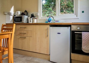 Maple Bungalow - Ruthern Valley Holidays, Ruthernbridge, Nr Bodmin