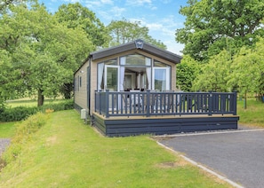 Typical | Symphony 3 - Andrewshayes Orchard Retreat, Axminster
