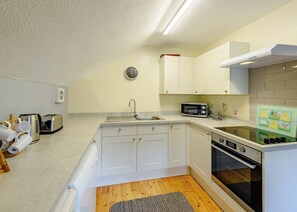 The Hideaway - Bulworthy Forest Lodges, Webbery, Bideford