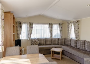 Purn Gold 6 - Riverside Holiday Village, Bleadon, Weston-Super-Mare