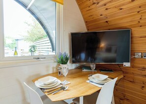 Door Mouse Pod - Henfields Country Retreat, Cannington