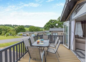 Typical | Symphony 3 VIP Pet - Andrewshayes Orchard Retreat, Axminster